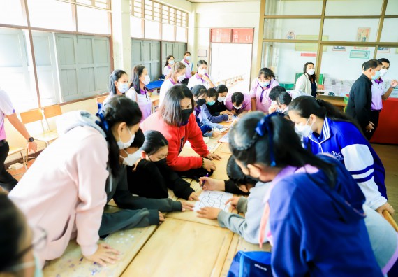 ภาพกิจกรรม   คณะวิทยาศาสตร์และเทคโนโลยี จัดค่ายวิทยาศาสตร์สัญจรโรงเรียนคลองขลุงราษฎร์รังสรรค์