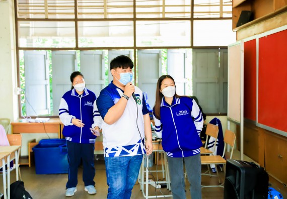 ภาพกิจกรรม   คณะวิทยาศาสตร์และเทคโนโลยี จัดค่ายวิทยาศาสตร์สัญจรโรงเรียนคลองขลุงราษฎร์รังสรรค์