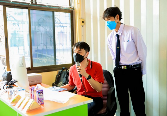 ภาพกิจกรรม   คณะวิทยาศาสตร์และเทคโนโลยี จัดค่ายวิทยาศาสตร์สัญจรโรงเรียนคลองขลุงราษฎร์รังสรรค์