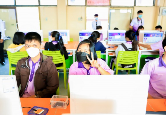 ภาพกิจกรรม   คณะวิทยาศาสตร์และเทคโนโลยี จัดค่ายวิทยาศาสตร์สัญจรโรงเรียนคลองขลุงราษฎร์รังสรรค์