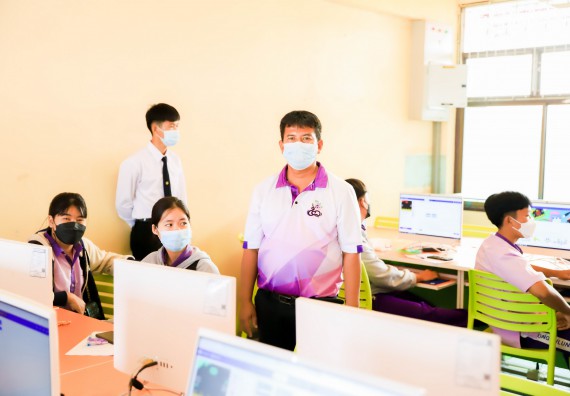 ภาพกิจกรรม   คณะวิทยาศาสตร์และเทคโนโลยี จัดค่ายวิทยาศาสตร์สัญจรโรงเรียนคลองขลุงราษฎร์รังสรรค์