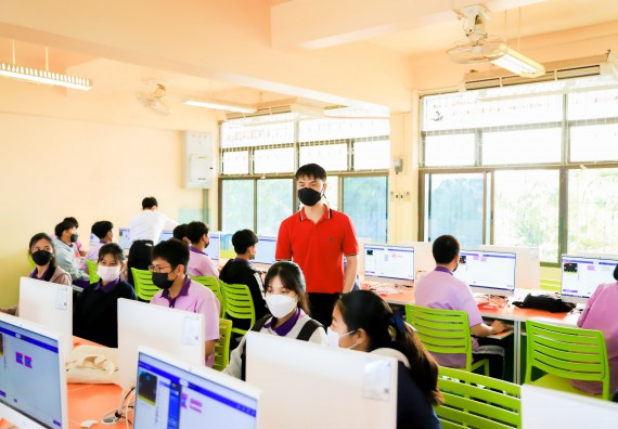 ภาพกิจกรรม   คณะวิทยาศาสตร์และเทคโนโลยี จัดค่ายวิทยาศาสตร์สัญจรโรงเรียนคลองขลุงราษฎร์รังสรรค์