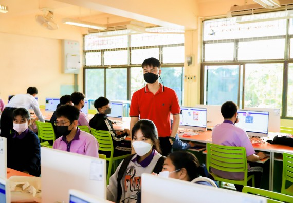 ภาพกิจกรรม   คณะวิทยาศาสตร์และเทคโนโลยี จัดค่ายวิทยาศาสตร์สัญจรโรงเรียนคลองขลุงราษฎร์รังสรรค์