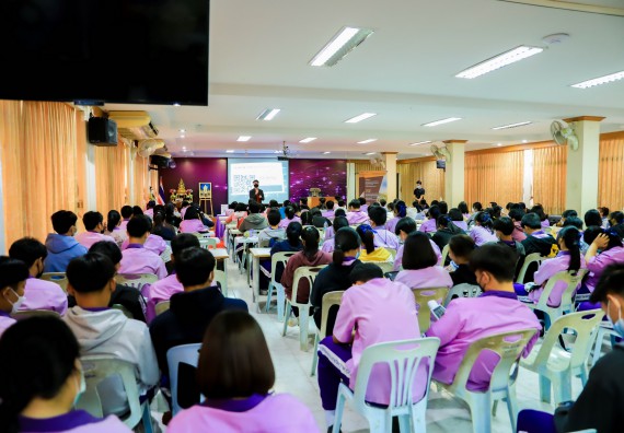 ภาพกิจกรรม   คณะวิทยาศาสตร์และเทคโนโลยี จัดค่ายวิทยาศาสตร์สัญจรโรงเรียนคลองขลุงราษฎร์รังสรรค์