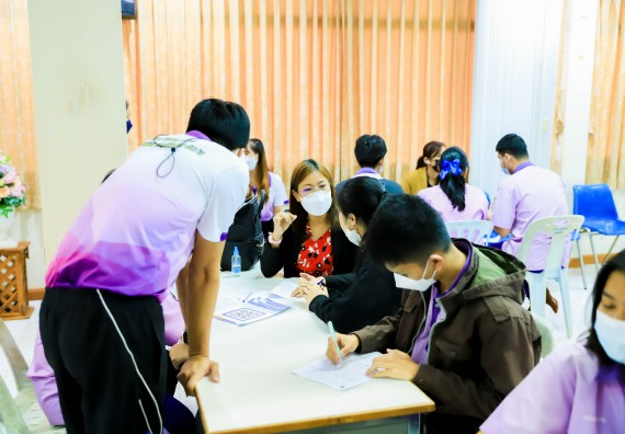 ภาพกิจกรรม   คณะวิทยาศาสตร์และเทคโนโลยี จัดค่ายวิทยาศาสตร์สัญจรโรงเรียนคลองขลุงราษฎร์รังสรรค์