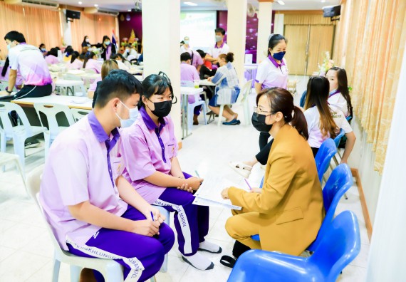 ภาพกิจกรรม   คณะวิทยาศาสตร์และเทคโนโลยี จัดค่ายวิทยาศาสตร์สัญจรโรงเรียนคลองขลุงราษฎร์รังสรรค์