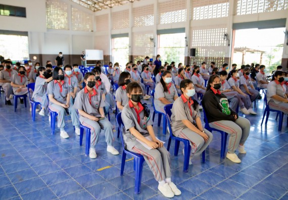 ภาพกิจกรรม  คณะวิทยาศาสตร์และเทคโนโลยี จัดค่ายวิทยาศาสตร์สัญจรโรงเรียนสักงามวิทยา