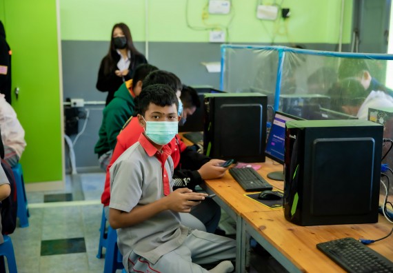 ภาพกิจกรรม  คณะวิทยาศาสตร์และเทคโนโลยี จัดค่ายวิทยาศาสตร์สัญจรโรงเรียนสักงามวิทยา