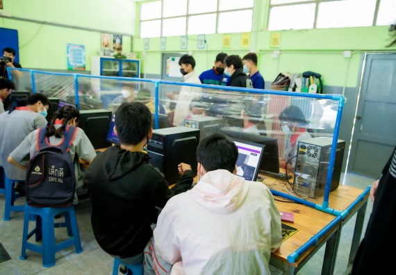 ภาพกิจกรรม  คณะวิทยาศาสตร์และเทคโนโลยี จัดค่ายวิทยาศาสตร์สัญจรโรงเรียนสักงามวิทยา