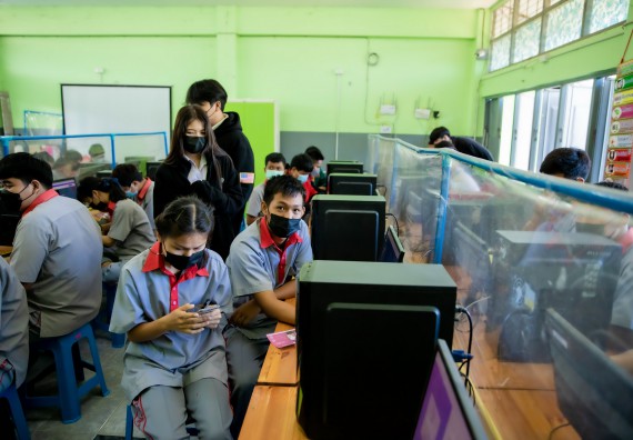 ภาพกิจกรรม  คณะวิทยาศาสตร์และเทคโนโลยี จัดค่ายวิทยาศาสตร์สัญจรโรงเรียนสักงามวิทยา