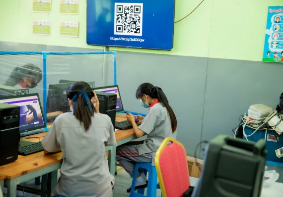 ภาพกิจกรรม  คณะวิทยาศาสตร์และเทคโนโลยี จัดค่ายวิทยาศาสตร์สัญจรโรงเรียนสักงามวิทยา