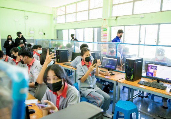 ภาพกิจกรรม  คณะวิทยาศาสตร์และเทคโนโลยี จัดค่ายวิทยาศาสตร์สัญจรโรงเรียนสักงามวิทยา