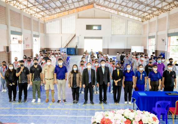 ภาพกิจกรรม  คณะวิทยาศาสตร์และเทคโนโลยี จัดค่ายวิทยาศาสตร์สัญจรโรงเรียนสักงามวิทยา