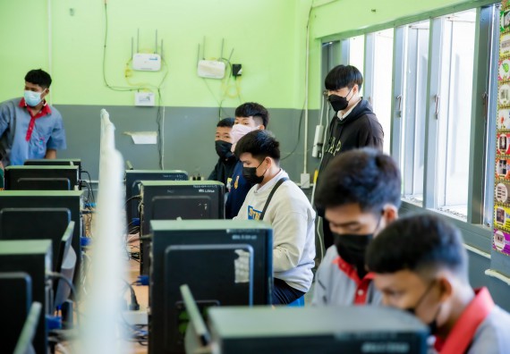 ภาพกิจกรรม  คณะวิทยาศาสตร์และเทคโนโลยี จัดค่ายวิทยาศาสตร์สัญจรโรงเรียนสักงามวิทยา