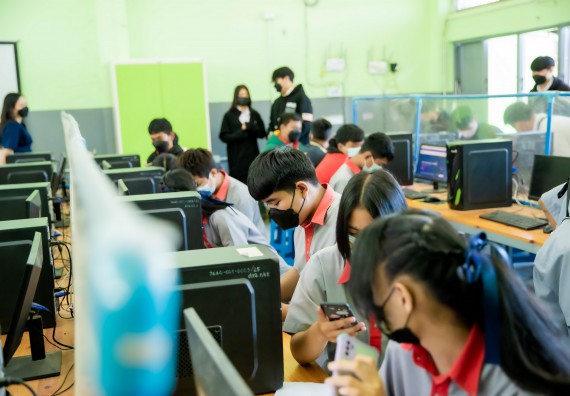 ภาพกิจกรรม  คณะวิทยาศาสตร์และเทคโนโลยี จัดค่ายวิทยาศาสตร์สัญจรโรงเรียนสักงามวิทยา