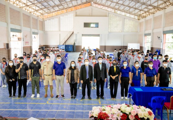 ภาพกิจกรรม  คณะวิทยาศาสตร์และเทคโนโลยี จัดค่ายวิทยาศาสตร์สัญจรโรงเรียนสักงามวิทยา