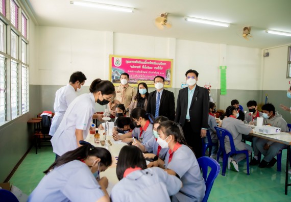 ภาพกิจกรรม  คณะวิทยาศาสตร์และเทคโนโลยี จัดค่ายวิทยาศาสตร์สัญจรโรงเรียนสักงามวิทยา