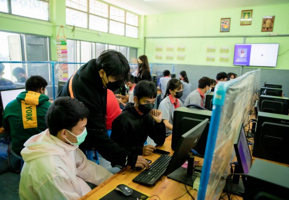 ภาพกิจกรรม  คณะวิทยาศาสตร์และเทคโนโลยี จัดค่ายวิทยาศาสตร์สัญจรโรงเรียนสักงามวิทยา