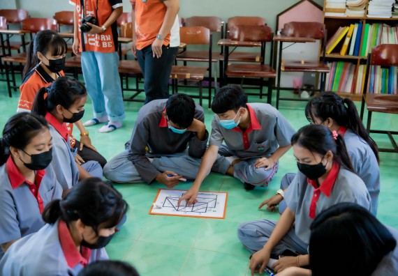 ภาพกิจกรรม  คณะวิทยาศาสตร์และเทคโนโลยี จัดค่ายวิทยาศาสตร์สัญจรโรงเรียนสักงามวิทยา