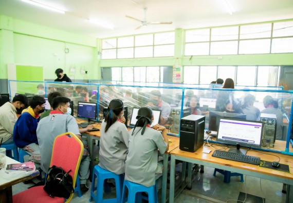 ภาพกิจกรรม  คณะวิทยาศาสตร์และเทคโนโลยี จัดค่ายวิทยาศาสตร์สัญจรโรงเรียนสักงามวิทยา