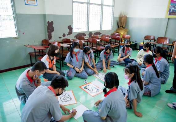ภาพกิจกรรม  คณะวิทยาศาสตร์และเทคโนโลยี จัดค่ายวิทยาศาสตร์สัญจรโรงเรียนสักงามวิทยา