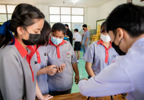 ภาพกิจกรรม  คณะวิทยาศาสตร์และเทคโนโลยี จัดค่ายวิทยาศาสตร์สัญจรโรงเรียนสักงามวิทยา