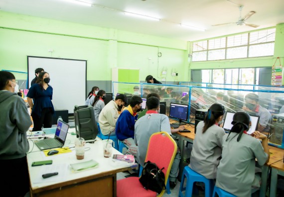 ภาพกิจกรรม  คณะวิทยาศาสตร์และเทคโนโลยี จัดค่ายวิทยาศาสตร์สัญจรโรงเรียนสักงามวิทยา