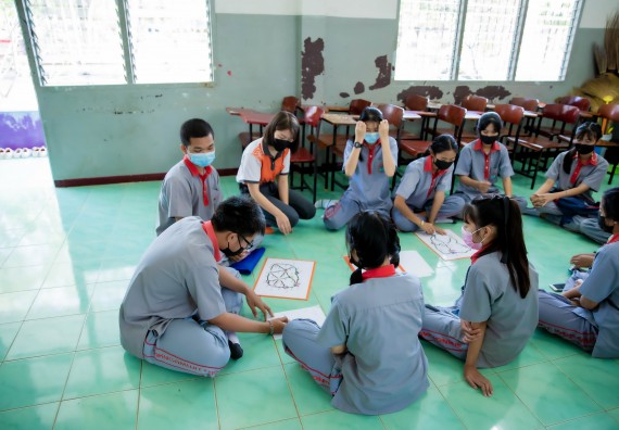 ภาพกิจกรรม  คณะวิทยาศาสตร์และเทคโนโลยี จัดค่ายวิทยาศาสตร์สัญจรโรงเรียนสักงามวิทยา