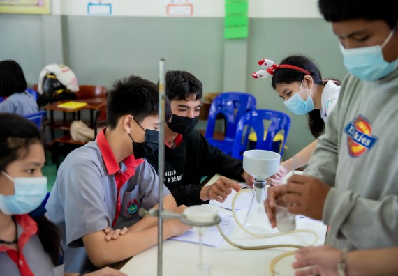 ภาพกิจกรรม  คณะวิทยาศาสตร์และเทคโนโลยี จัดค่ายวิทยาศาสตร์สัญจรโรงเรียนสักงามวิทยา