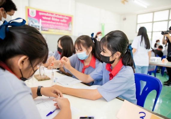 ภาพกิจกรรม  คณะวิทยาศาสตร์และเทคโนโลยี จัดค่ายวิทยาศาสตร์สัญจรโรงเรียนสักงามวิทยา