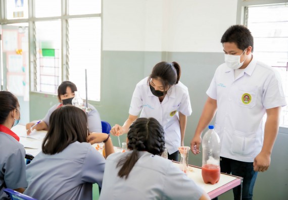 ภาพกิจกรรม  คณะวิทยาศาสตร์และเทคโนโลยี จัดค่ายวิทยาศาสตร์สัญจรโรงเรียนสักงามวิทยา