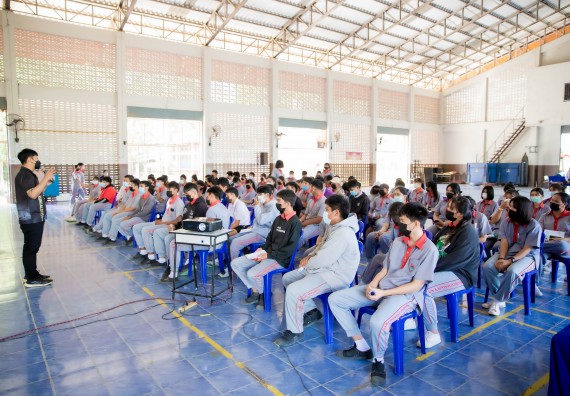 ภาพกิจกรรม  คณะวิทยาศาสตร์และเทคโนโลยี จัดค่ายวิทยาศาสตร์สัญจรโรงเรียนสักงามวิทยา