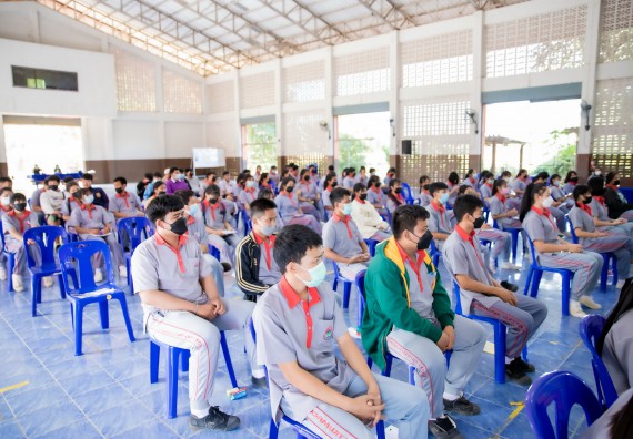 ภาพกิจกรรม  คณะวิทยาศาสตร์และเทคโนโลยี จัดค่ายวิทยาศาสตร์สัญจรโรงเรียนสักงามวิทยา