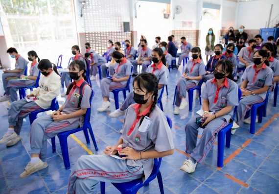 ภาพกิจกรรม  คณะวิทยาศาสตร์และเทคโนโลยี จัดค่ายวิทยาศาสตร์สัญจรโรงเรียนสักงามวิทยา