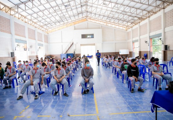 ภาพกิจกรรม  คณะวิทยาศาสตร์และเทคโนโลยี จัดค่ายวิทยาศาสตร์สัญจรโรงเรียนสักงามวิทยา