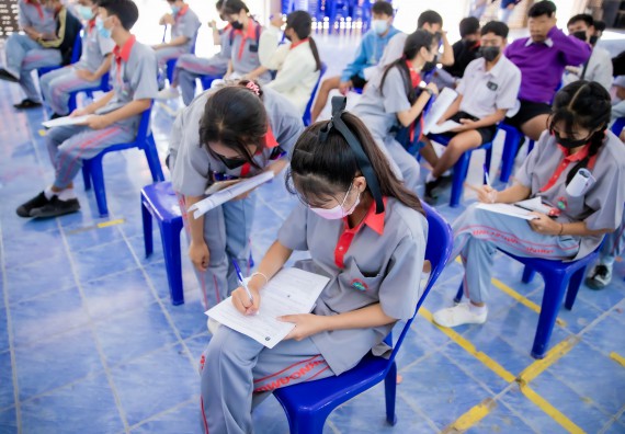 ภาพกิจกรรม  คณะวิทยาศาสตร์และเทคโนโลยี จัดค่ายวิทยาศาสตร์สัญจรโรงเรียนสักงามวิทยา