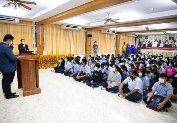 ภาพกิจกรรม  คณะวิทยาศาสตร์และเทคโนโลยี จัดค่ายวิทยาศาสตร์สัญจรโรงเรียนมัธยมพัชรกิติยาภา 2 กำแพงเพชร