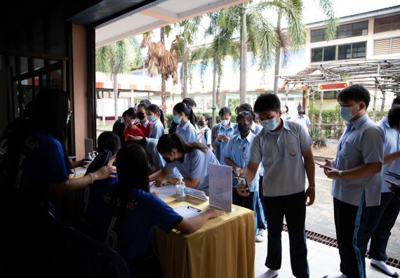 ภาพกิจกรรม  คณะวิทยาศาสตร์และเทคโนโลยี จัดค่ายวิทยาศาสตร์สัญจรโรงเรียนมัธยมพัชรกิติยาภา 2 กำแพงเพชร