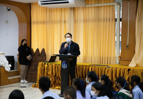 ภาพกิจกรรม  คณะวิทยาศาสตร์และเทคโนโลยี จัดค่ายวิทยาศาสตร์สัญจรโรงเรียนมัธยมพัชรกิติยาภา 2 กำแพงเพชร