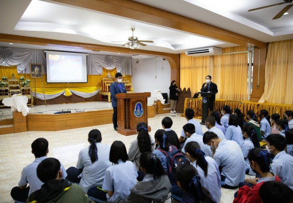 ภาพกิจกรรม  คณะวิทยาศาสตร์และเทคโนโลยี จัดค่ายวิทยาศาสตร์สัญจรโรงเรียนมัธยมพัชรกิติยาภา 2 กำแพงเพชร
