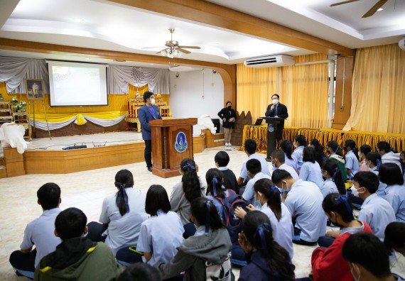 ภาพกิจกรรม  คณะวิทยาศาสตร์และเทคโนโลยี จัดค่ายวิทยาศาสตร์สัญจรโรงเรียนมัธยมพัชรกิติยาภา 2 กำแพงเพชร