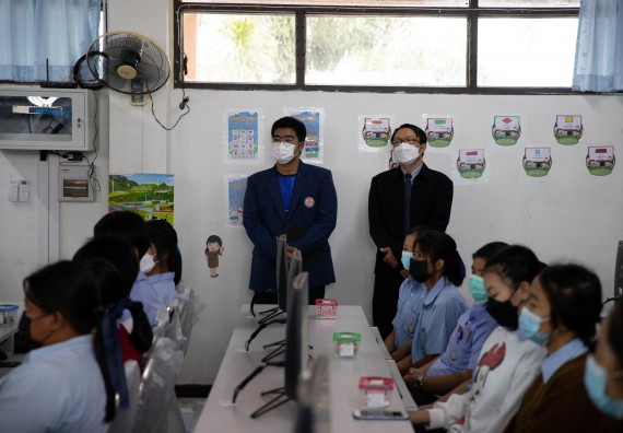 ภาพกิจกรรม  คณะวิทยาศาสตร์และเทคโนโลยี จัดค่ายวิทยาศาสตร์สัญจรโรงเรียนมัธยมพัชรกิติยาภา 2 กำแพงเพชร