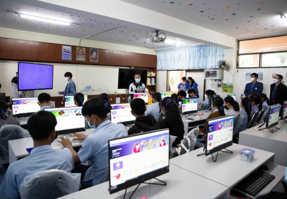 ภาพกิจกรรม  คณะวิทยาศาสตร์และเทคโนโลยี จัดค่ายวิทยาศาสตร์สัญจรโรงเรียนมัธยมพัชรกิติยาภา 2 กำแพงเพชร