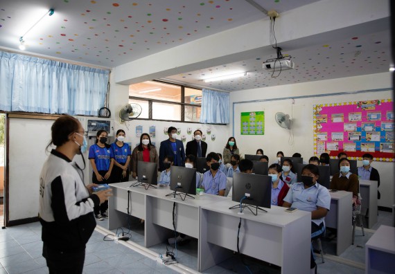 ภาพกิจกรรม  คณะวิทยาศาสตร์และเทคโนโลยี จัดค่ายวิทยาศาสตร์สัญจรโรงเรียนมัธยมพัชรกิติยาภา 2 กำแพงเพชร