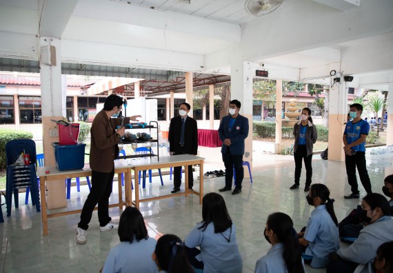 ภาพกิจกรรม  คณะวิทยาศาสตร์และเทคโนโลยี จัดค่ายวิทยาศาสตร์สัญจรโรงเรียนมัธยมพัชรกิติยาภา 2 กำแพงเพชร