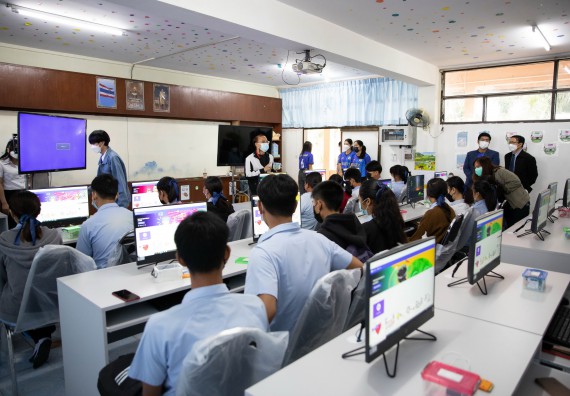 ภาพกิจกรรม  คณะวิทยาศาสตร์และเทคโนโลยี จัดค่ายวิทยาศาสตร์สัญจรโรงเรียนมัธยมพัชรกิติยาภา 2 กำแพงเพชร