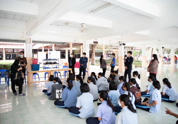 ภาพกิจกรรม  คณะวิทยาศาสตร์และเทคโนโลยี จัดค่ายวิทยาศาสตร์สัญจรโรงเรียนมัธยมพัชรกิติยาภา 2 กำแพงเพชร