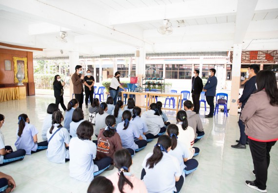 ภาพกิจกรรม  คณะวิทยาศาสตร์และเทคโนโลยี จัดค่ายวิทยาศาสตร์สัญจรโรงเรียนมัธยมพัชรกิติยาภา 2 กำแพงเพชร