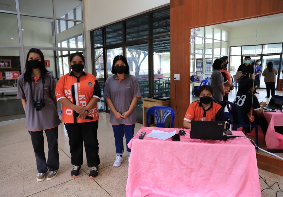 ภาพกิจกรรม  คณะวิทยาศาสตร์และเทคโนโลยี จัดค่ายวิทยาศาสตร์สัญจรโรงเรียนมัธยมพัชรกิติยาภา 2 กำแพงเพชร