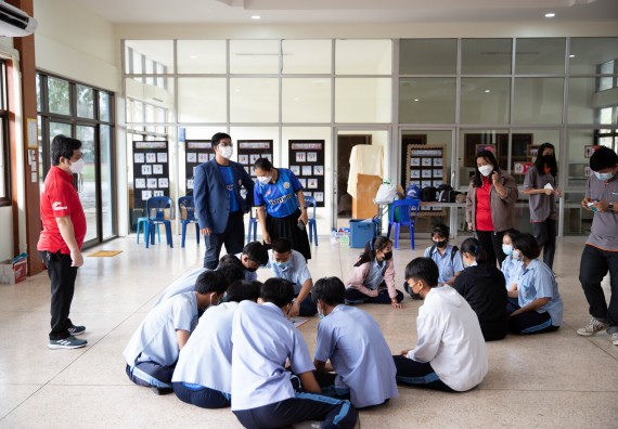 ภาพกิจกรรม  คณะวิทยาศาสตร์และเทคโนโลยี จัดค่ายวิทยาศาสตร์สัญจรโรงเรียนมัธยมพัชรกิติยาภา 2 กำแพงเพชร